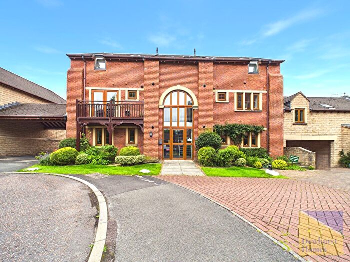 2 Bedroom Flat For Sale In Waters Edge Green, Garstang, PR3