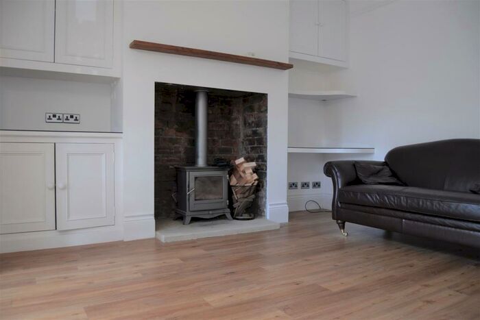 3 Bedroom Terraced House To Rent In Raw Nook Road, Salendine Nook. Huddersfield, HD3