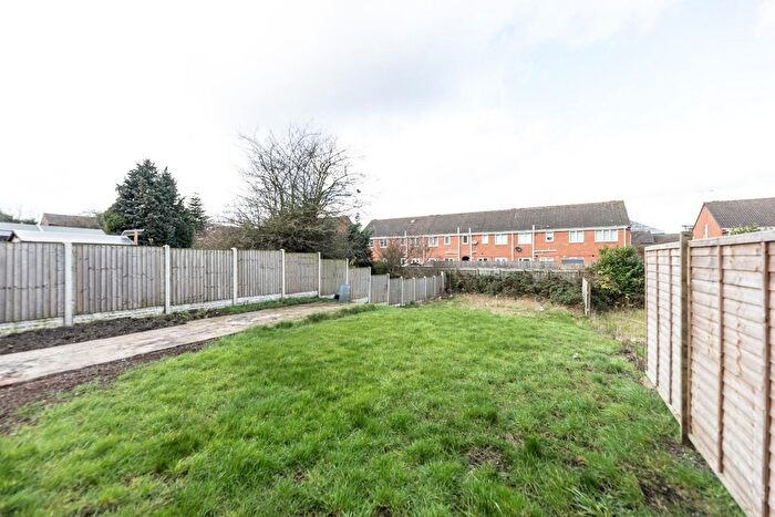 3 Bedroom Semi-Detached House For Sale In Lower Cambridge Street, Castleford, WF10