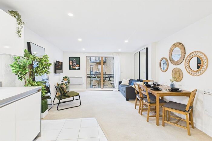 1 Bedroom Flat For Sale In Reed House, Merton, SW19