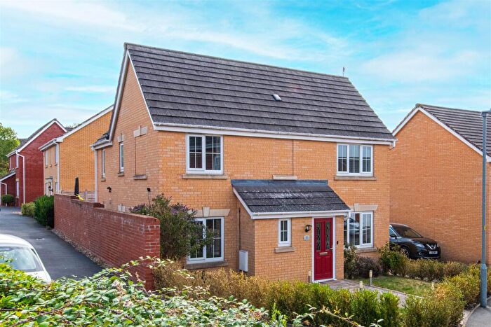 4 Bedroom Detached House For Sale In Kempton Close, Corby, NN18