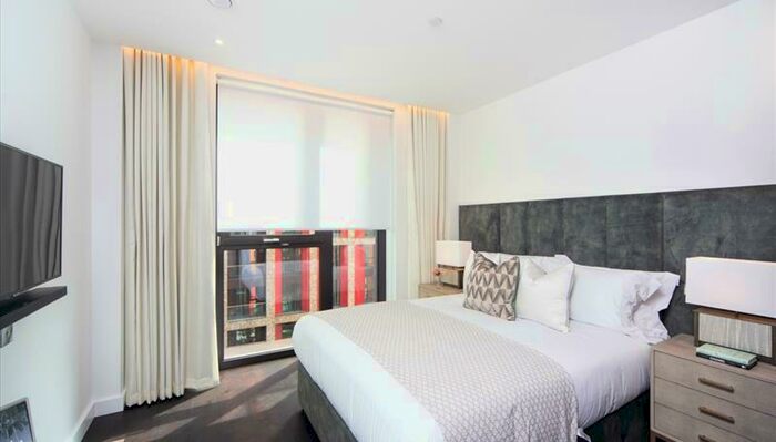 2 Bedroom Apartment To Rent In Thornes House, Charles Clowes Walk, London, SW11