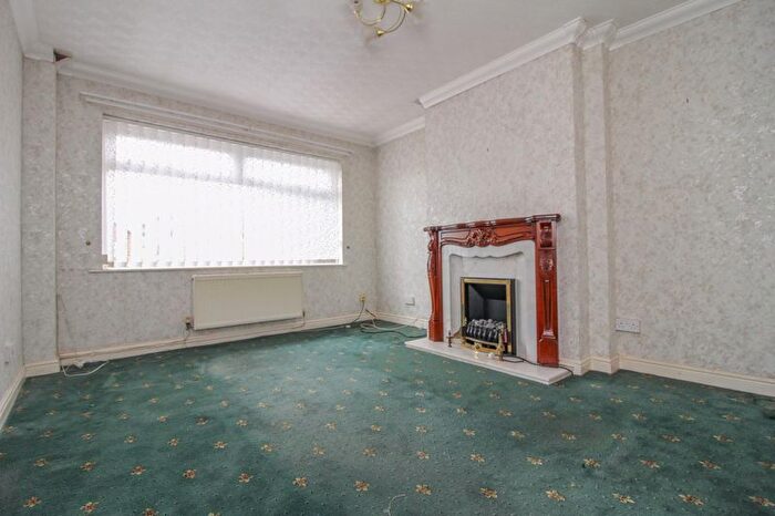 2 Bedroom Semi-detached Bungalow For Sale In Mill House View, Upholland, WN8