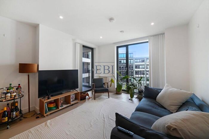 2 Bedroom Apartment To Rent In Rosewood Building, Shoreditch Exchange, Gorsuch Place, Hoxton, E2