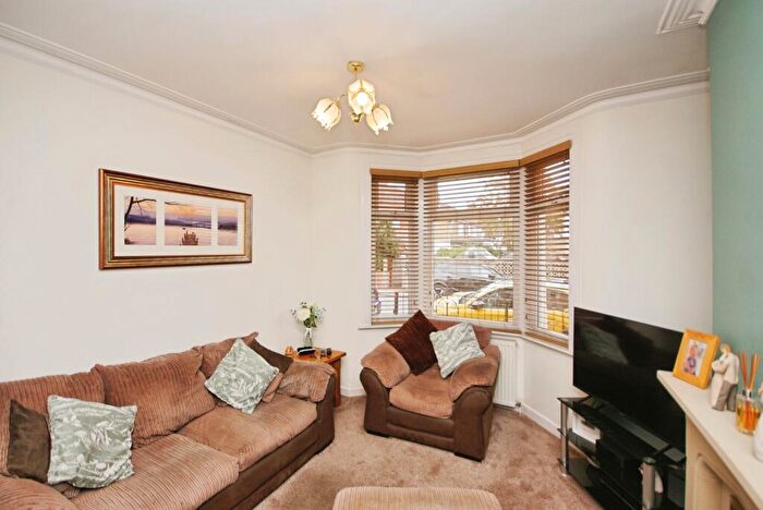3 Bedroom Terraced House For Sale In Ridgeway Road, Bristol, BS16