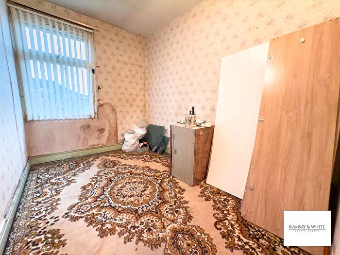 3 Bedroom End Of Terrace House For Sale In George Terrace, Mountain Ash, Mid Glamorgan, CF45