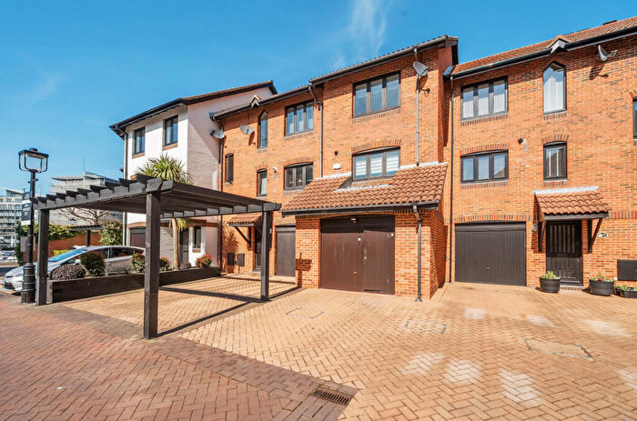 3 Bedroom Terraced House For Sale In Channel Way, Ocean Village, Southampton, Hampshire, SO14