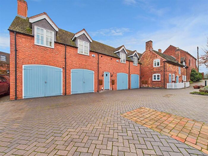 1 Bedroom Flat For Sale In The Old Stoneyard, Lichfield, WS13