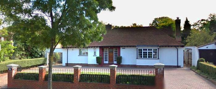 4 Bedroom Bungalow To Rent In Pampisford Road, South Croydon, Surrey, CR2