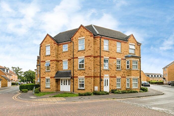 2 Bedroom Flat For Sale In Hyde Close, Romford, RM1