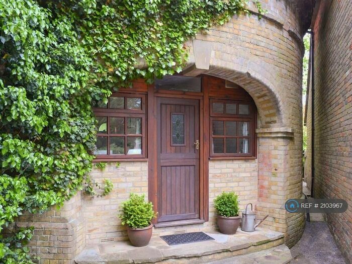 2 Bedroom Detached House To Rent In Crismill Lane, Maidstone, ME14