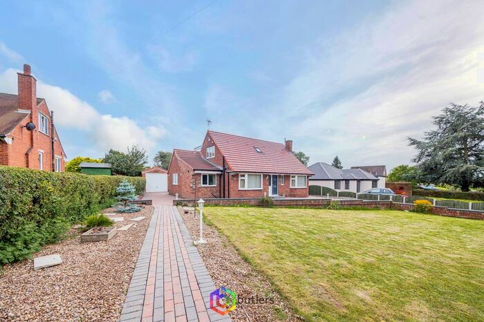 4 Bedroom Detached Bungalow For Sale In Hague Lane, Renishaw, S21