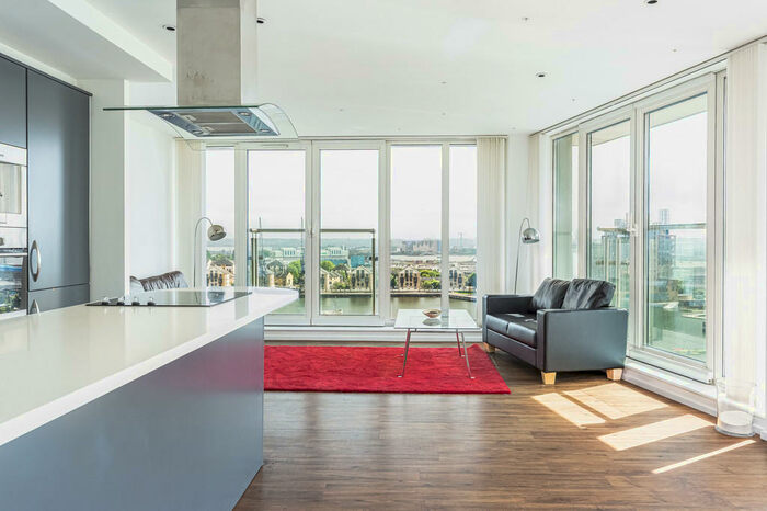 3 Bedroom Apartment To Rent In The Oxygen, Royal Victoria Dock, E16