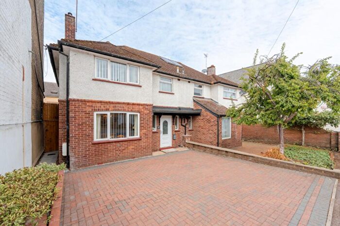 3 Bedroom Semi-Detached House For Sale In New Street, St. Neots, Cambs, PE19