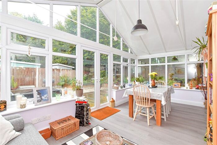 5 Bedroom Semi-Detached House For Sale In Bevan Road, Waterlooville, Hampshire, PO8