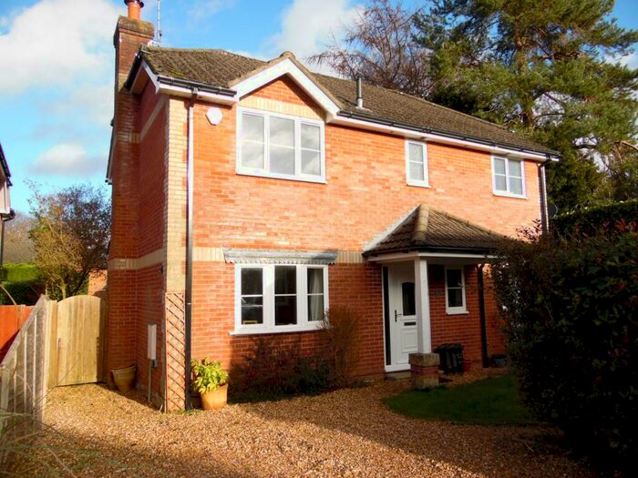 4 Bedroom House To Rent In Coppers Close, Alderholt, Fordingbridge, SP6