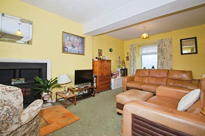 4 Bedroom End Terrace House For Sale In Albert Street, Blaenllechau, Ferndale, CF43