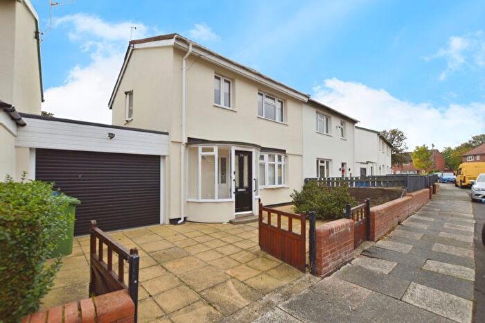 3 Bedroom Semi-detached House For Sale In Leaholme Crescent, Blyth, NE24