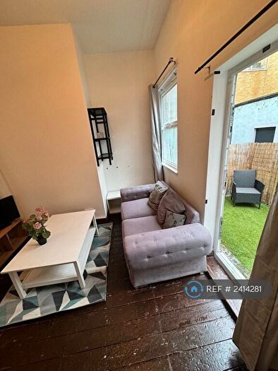 1 Bedroom Flat To Rent In Camden High Street, London, NW1