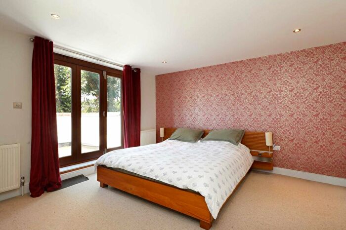 4 Bedroom Detached House For Sale In Hammersley Lane, Penn, Buckinghamshire, HP10