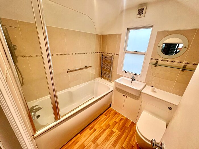 1 Bedroom Flat To Rent In Mercers Row, Northampton, NN1