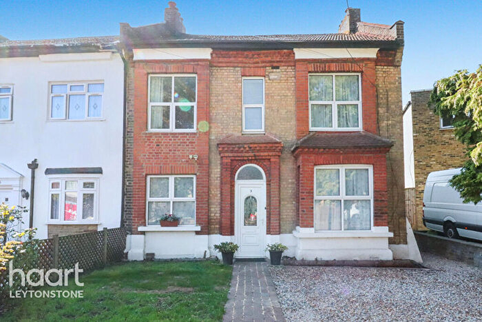4 Bedroom Semi-Detached House For Sale In Drayton Road, London, E11