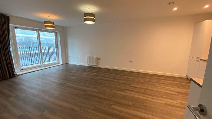 1 Bedroom Flat To Rent In Flat, Sherborne Place, Marina Place, Birmingham, B16