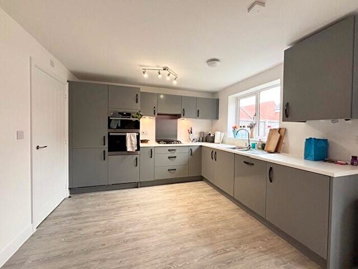 4 Bedroom Detached House To Rent In Redcurrant Avenue, Berryfields, Aylesbury, HP18