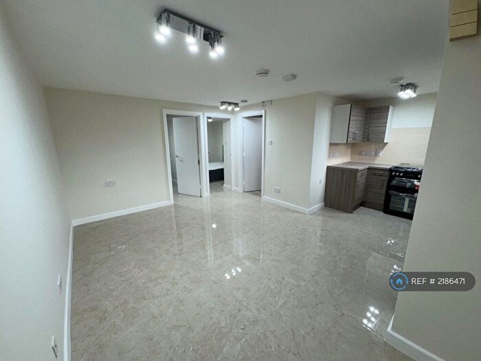 2 Bedroom Flat To Rent In Victoria Road, Cambridge, CB4