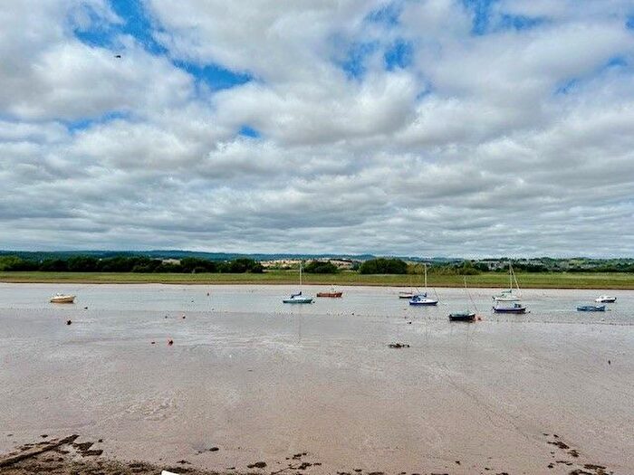 3 Bedroom Flat To Rent In Strand Court, Topsham, EX3