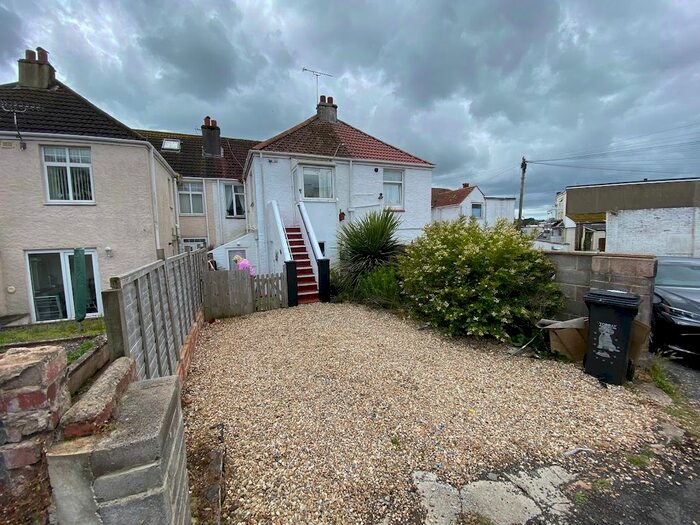 1 Bedroom Flat To Rent In Seaway Gardens, Paignton, TQ3