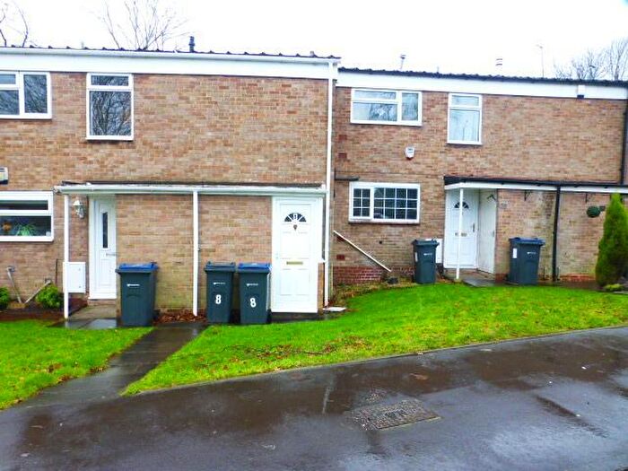 2 Bedroom Maisonette To Rent In Beeches Way, West Heath, Birmingham, B31