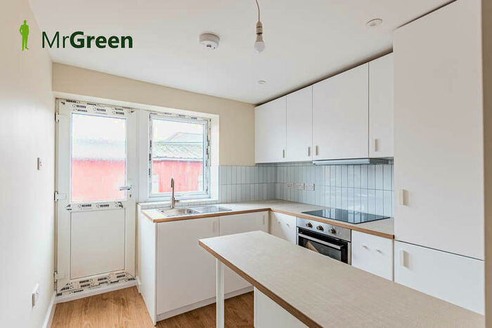 2 Bedroom Flat To Rent In Christchurch Road, Bournemouth, BH7