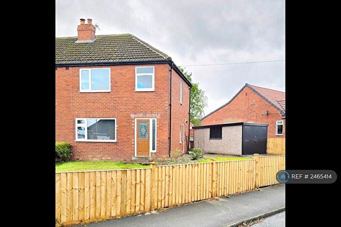 3 Bedroom Semi-Detached House To Rent In Lyndhurst View, Scholes, Leeds, LS15