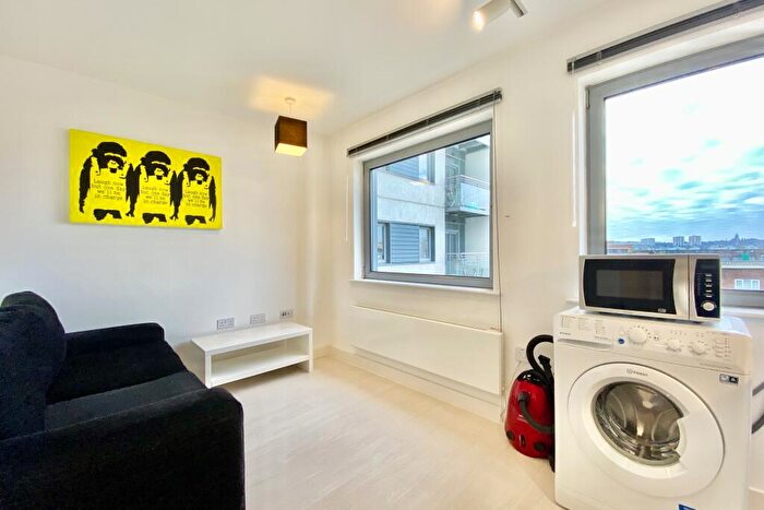 Apartment To Rent In Manor Mills, Ingram Street, Leeds, West Yorkshire, LS11