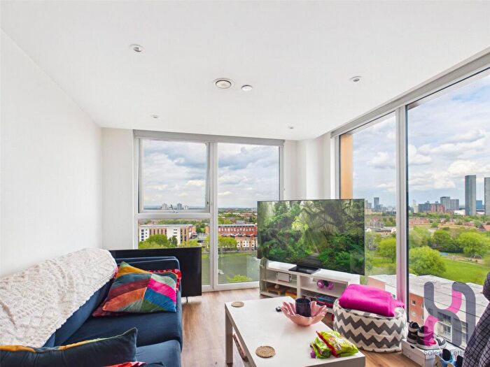 1 Bedroom Flat For Sale In The Gateway, Trafford Road, Salford, Salford, M5