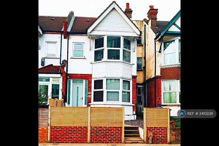 2 Bedroom Flat To Rent In Brighton Road, Purley, CR8