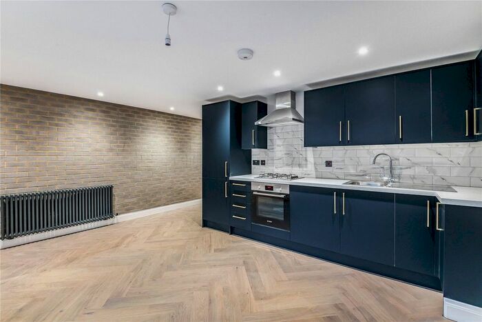 2 Bedroom Flat To Rent In Montague Road, Dalston, London, E8