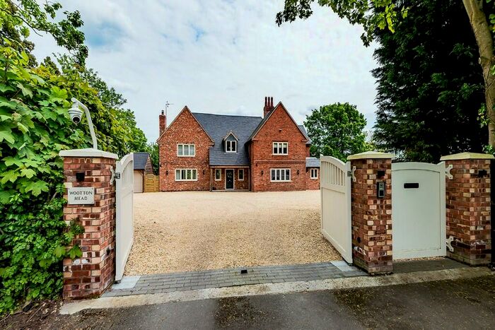 4 Bedroom Detached House For Sale In Stratford Road, Henley-In-Arden, Warwickshire, B95