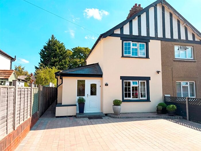 3 Bedroom Semi-Detached House For Sale In Vale Road, Camberley, Surrey, GU15