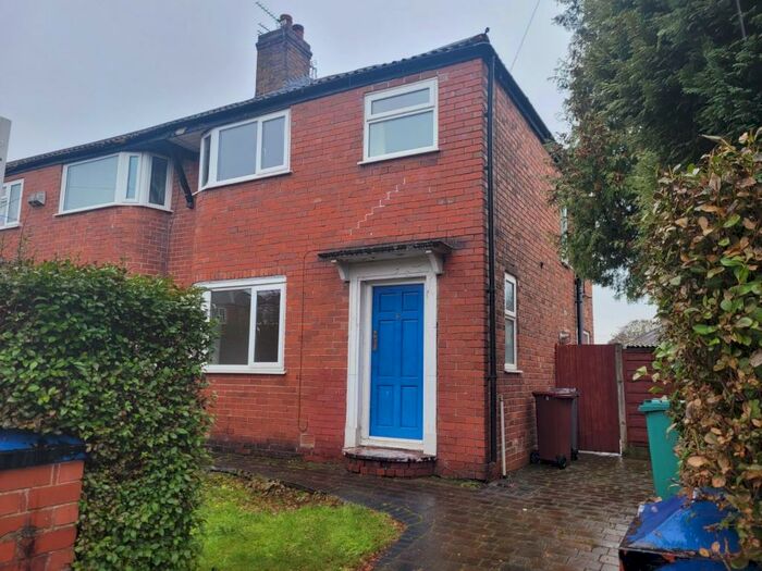 3 Bedroom Apartment To Rent In Maywood Avenue, Manchester, Greater Manchester, M20
