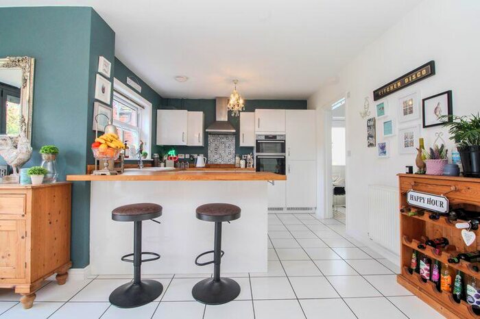 5 Bedroom Detached House For Sale In Brambling Gardens, Wixams, MK42