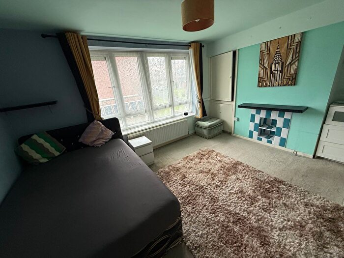 1 Bedroom Flat To Rent In Merridale Road, Wolverhampton, WV3