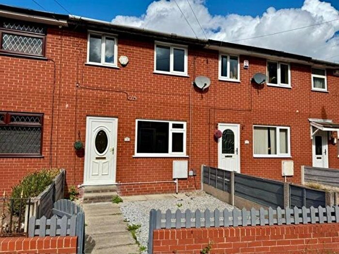 3 Bedroom Town House To Rent In Wickentree Lane, Manchester, M35
