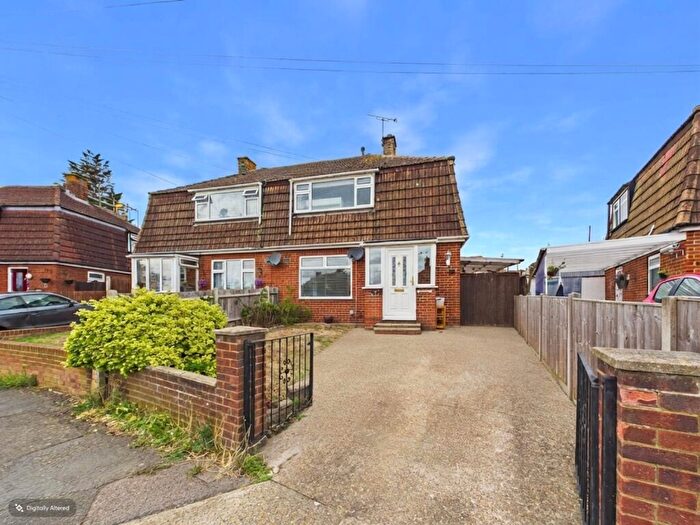 2 Bedroom Semi-Detached House For Sale In Wylie Road, Hoo, Rochester, ME3