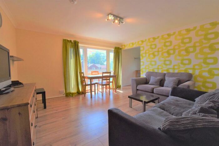 2 Bedroom Flat To Rent In Bedroom Student Home - City Centre, CT1