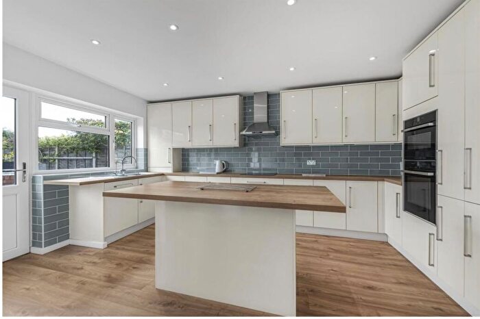 6 Bedroom Property To Rent In Rushetts Road, West Kingsdown, Kent, TN15