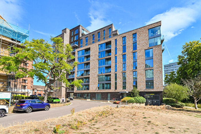 1 Bedroom Flat For Sale In Woodberry Down, , Stoke Newington, London, N4
