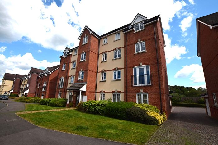 2 Bedroom Flat To Rent In Garstons Way, Holybourne, Alton, Hampshire, GU34