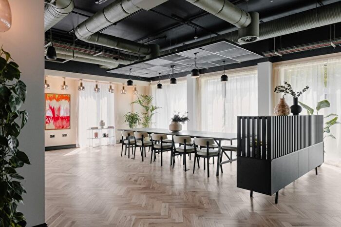 1 Bedroom Flat To Rent In Loudons Yard, Inkwell Place Birmingham, B16